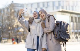 Tips Traveling untuk Muslimah Zaman Now: Kenyamanan, Kesopanan, dan Ketaatan dalam Perjalanan
