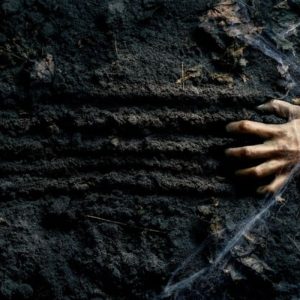 9 Tanda Orang yang Menggunakan Ilmu Pelet