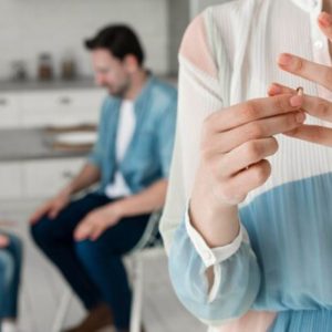 9 Profesi yang Rentan Selingkuh, Benarkah?