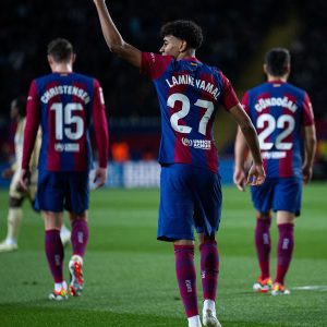 Barcelona Ditahan Imbang 3-3 oleh Granada, Lamine Yamal Bersinar!