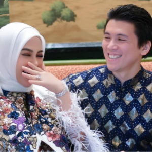 Syahrini Pamer Foto Mesra dengan Reino Barack, Bantah Rumor Keretakan Rumah Tangga?
