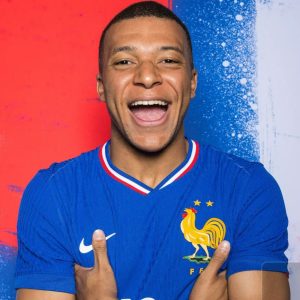 DUAR! Hidung Mbappe Diduga Patah, Perancis Terancam?