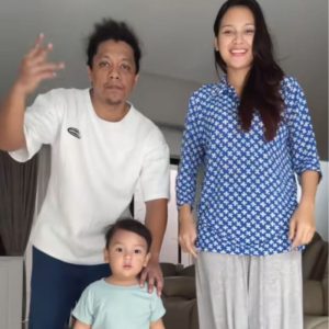 Ini Wajah Ganteng Anak Arie Kriting & Indah Permatasari yang Bikin Netizen Gemas!