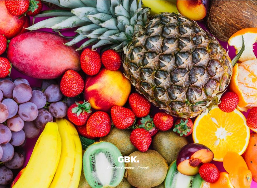 Buah yang sebaiknya dikonsumsi diusia lansia (Freepik)
