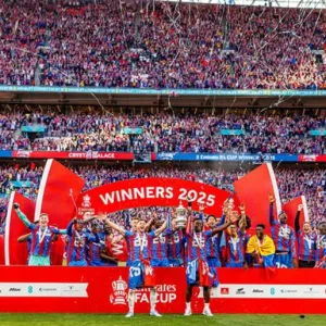 Crystal Palace Bikin Kejutan Gede! Angkat Piala FA Setelah Tekuk Manchester City!